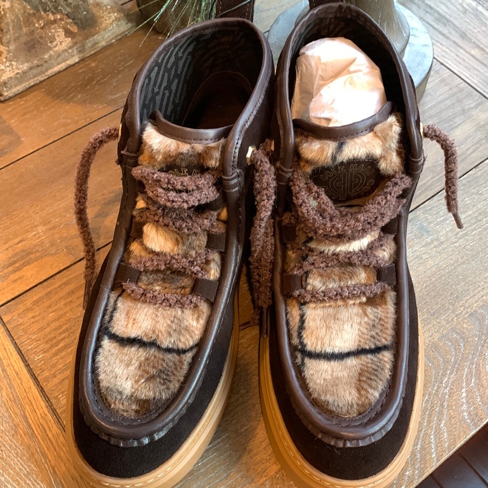 NWT COLE HAAN summit chaka bootie boots brown suede leather size 7 M no box
